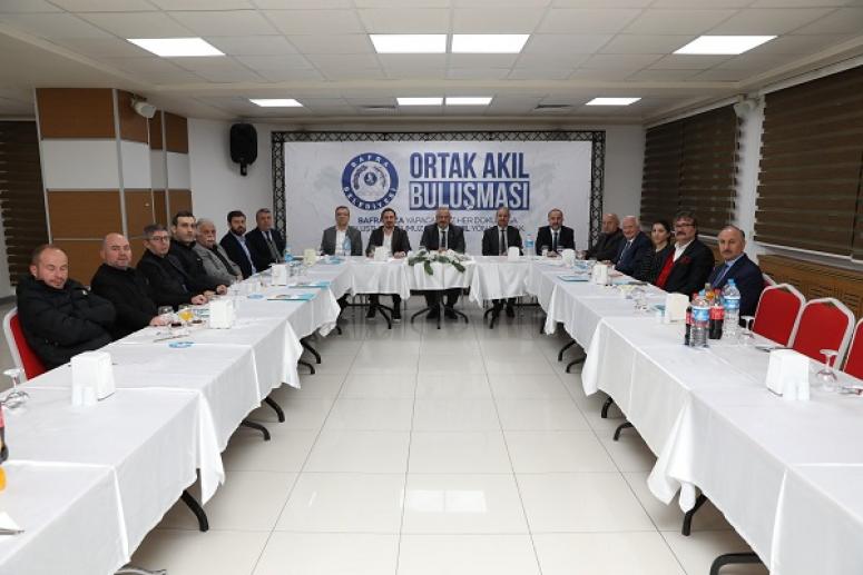 BAŞKAN KILIÇ ORTAK AKIL BULUŞMALARINDA ECZACILARLA BİR ARAYA GELDİ