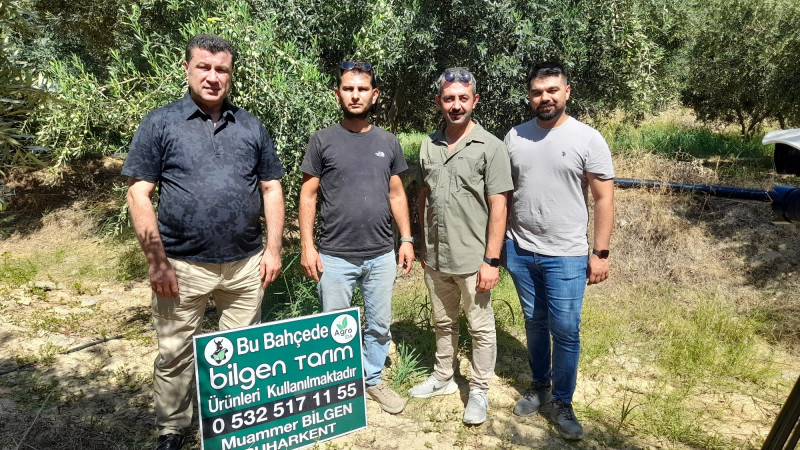 Zeytine Emek Veren Üreticiye Agroida'dan Tebrik Ziyareti