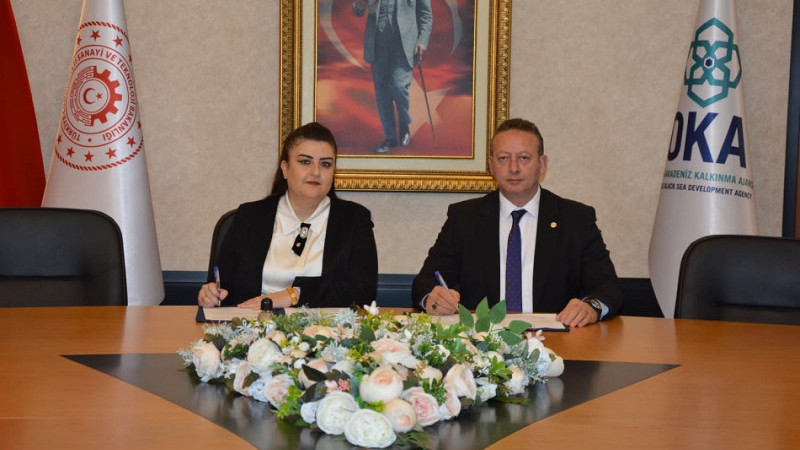  Bafra İş Dünyasına Güçlü Eğitim Hamlesi