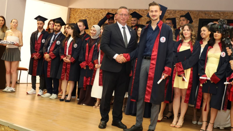 GELECEĞİMİZİN TEMİNATI GENÇLERİN MEZUNİYET HEYECANINA ORTAK OLDUK