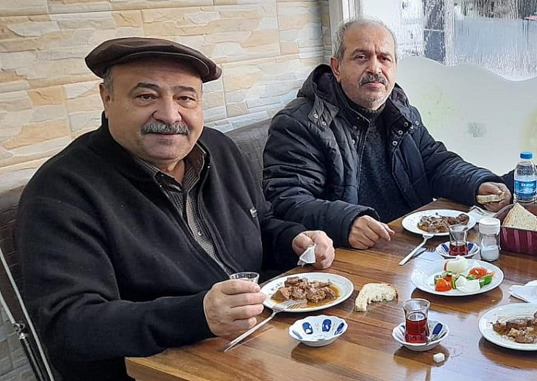 42 YIL SONRA AYNI SOFRADA BULUŞTULAR