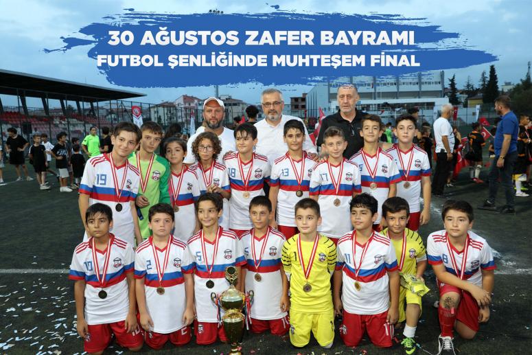 FUTBOL ŞENLİĞİNDE MUHTEŞEM FİNAL